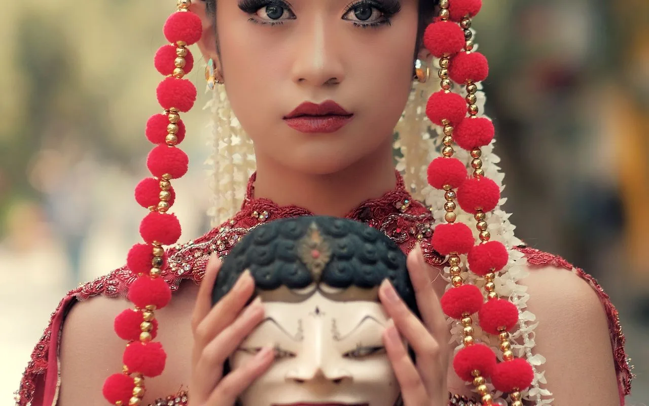 Tari Tradisional Bali (2026): Panduan Kecak, Legong & Barong